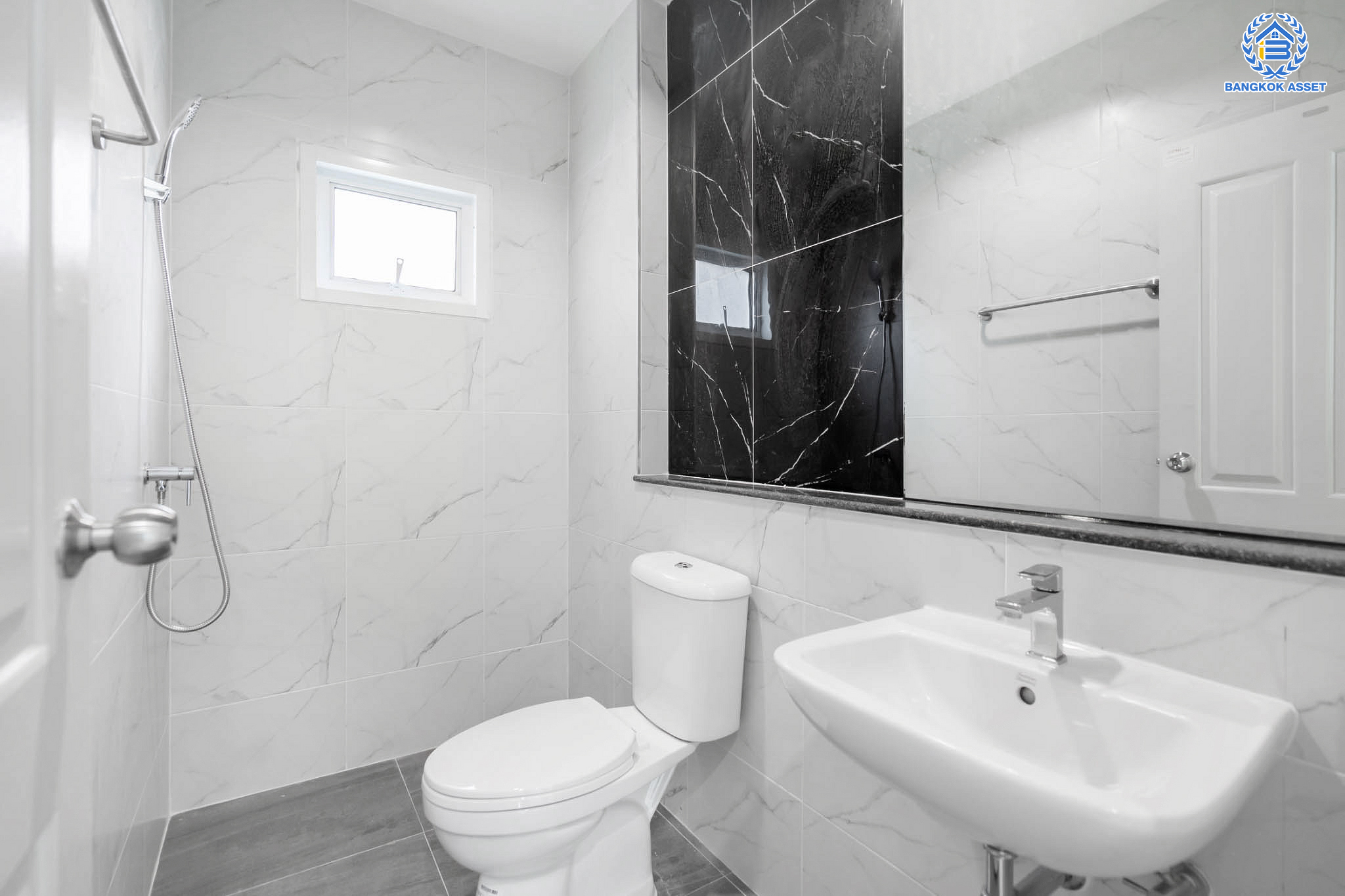 บ้านมือสองตกแต่งใหม่ ม.เดอะคลัสเตอร์วิลล์2 ราชพฤกษ์-พระราม5 เนื้อที่ 48.2 ตร.ว. ฟังก์ชัน 3 ห้องนอน 3 ห้องน้ำ 2 ที่จอดรถ บรรยากาศเงียบสงบ น่าอยู่ บนทำเลเดินทางสะดวก ใกล้ The Walk ,The Crystal SB และจุดขึ้นทางด่วน "ศรีรัช"